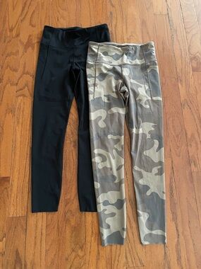 GAP Women Leggings in Black & Camo